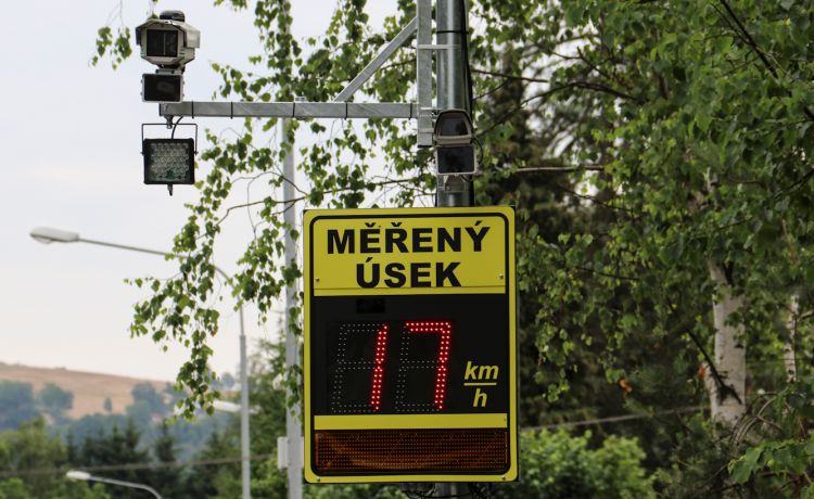 Represivní zařízení